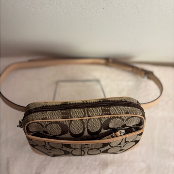 Coach Tan & Brown Signature Belt Bag w/ Leather Trim x Dust-bag & Box - Picture 3 of 14